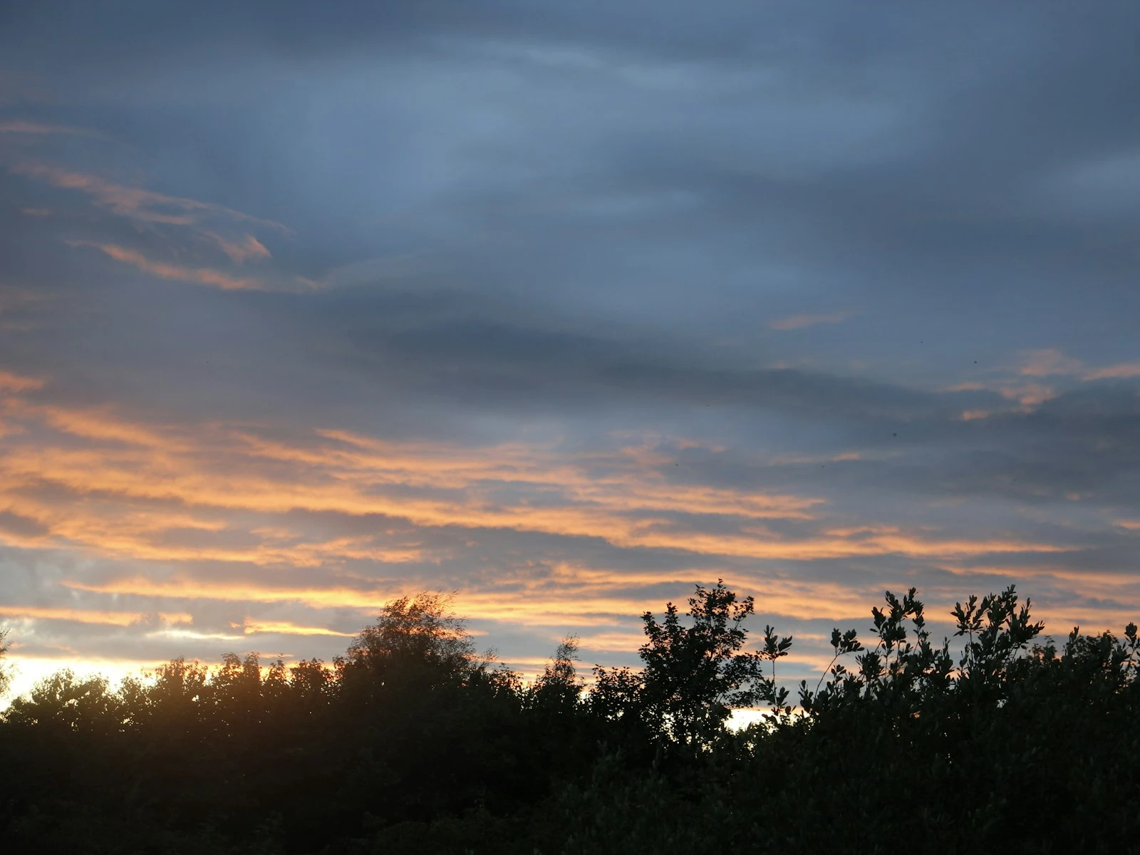 Golden Hour vs Blue Hour for Landscapes